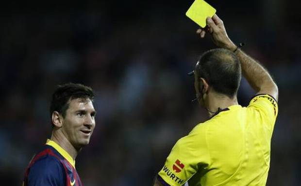 Barcelona is fighting to lift off Messi’s yellow card