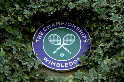 Wimbledon sign Ivy  The Championships Wimbledon 2011  The All England Lawn Tennis & Croquet Club Wimbledon Day 6 Saturday 25/06/2011 Credit: Tom Lovelock / AELTC