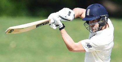 England scored 302 runs in 1st innings at the Gabba