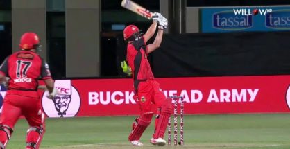 Melbourne Renegades won by 7 wickets