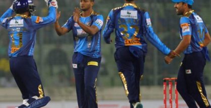 Dhaka Dynamites lost by 4 wickets against Comilla